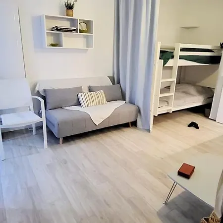 Fregate 2 Centre Et *